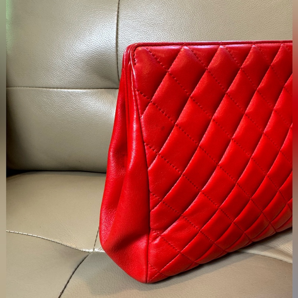 Chanel quilted lambksin turn lock clutch bag - Picture 7 of 14